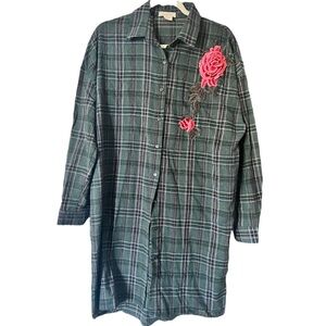 Passport long button down shirt/dress with flower size L